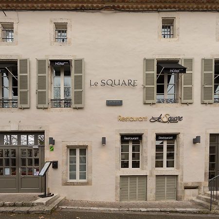 Le Square Hotel Astaffort Bagian luar foto